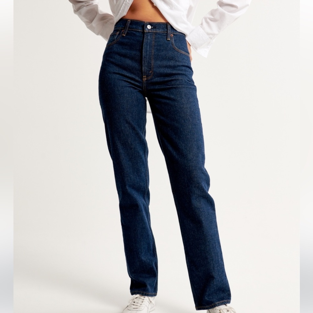 NWOT A&F The 90s Straight Ultra High Rise